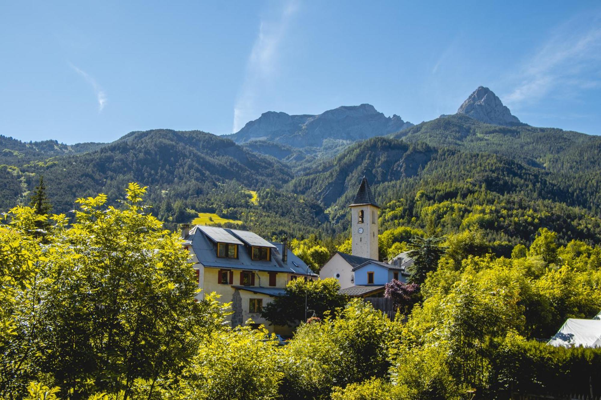 La Capitale - Les Gites De L Argile Barcelonnette Bagian luar foto