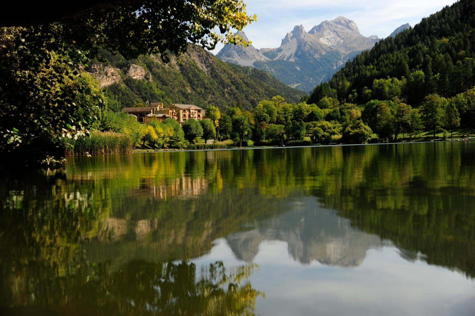 La Capitale - Les Gites De L Argile Barcelonnette Bagian luar foto